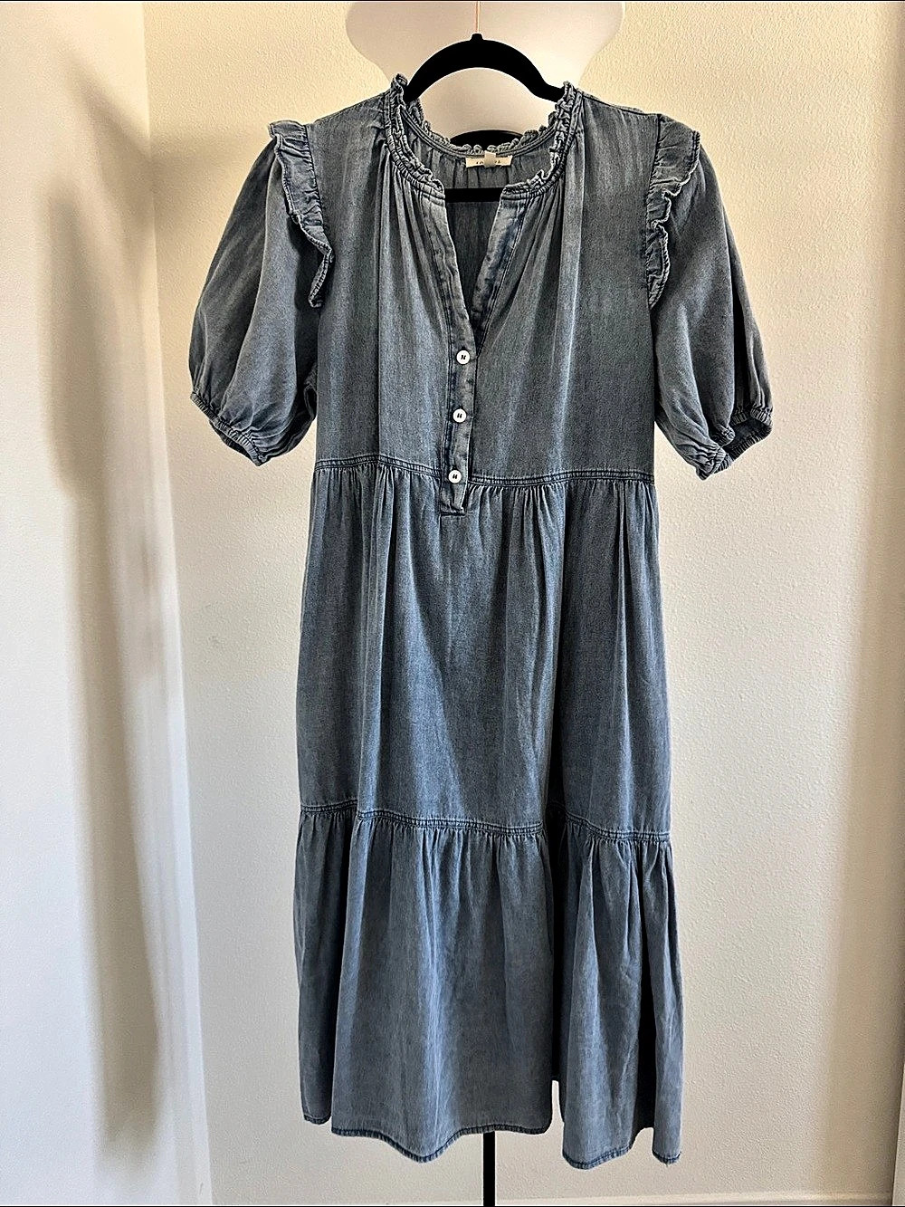 NWOT! JODIFL Ruffle Sleeve Washed Denim Dress (Size Small)